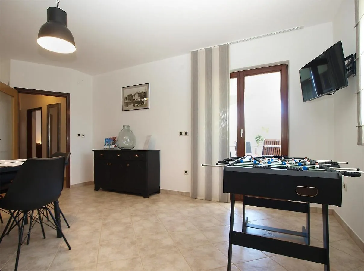 Apartment Stinjan 1868 Pula